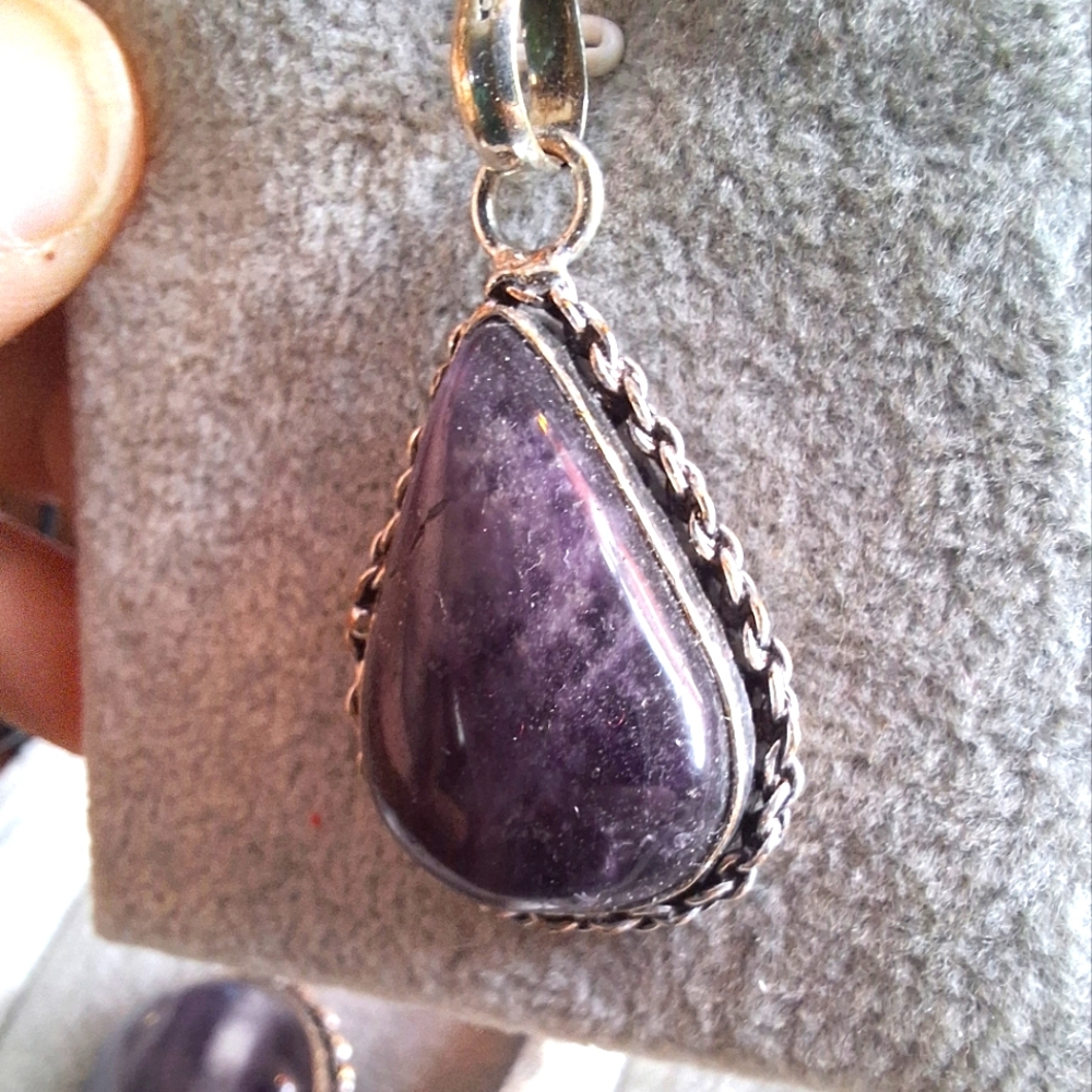Natural Amethyst polished Gemstone pendant